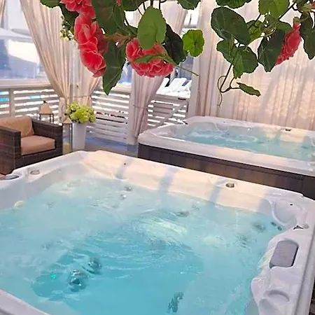 Na Klifie Wypoczynek&spa Lodge *